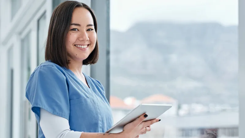 Nurse holding a ipad